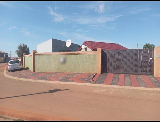 3 BEDROOM PROPERTY TO RENT IN PROTEA GLEN EXT